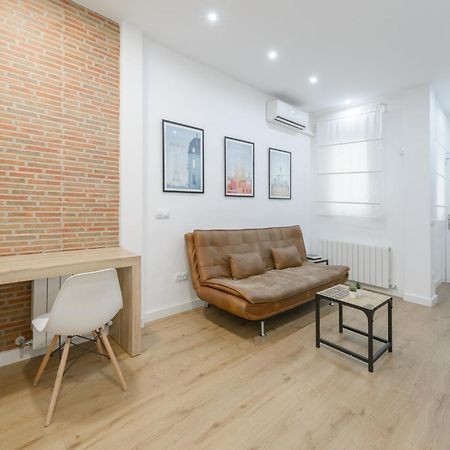 Apartmán Avila Calle, Precioso Estudio En Santiago Bernabeu-Estrecho En Segundo Piso Sin Ascensor Madrid Exteriér fotografie