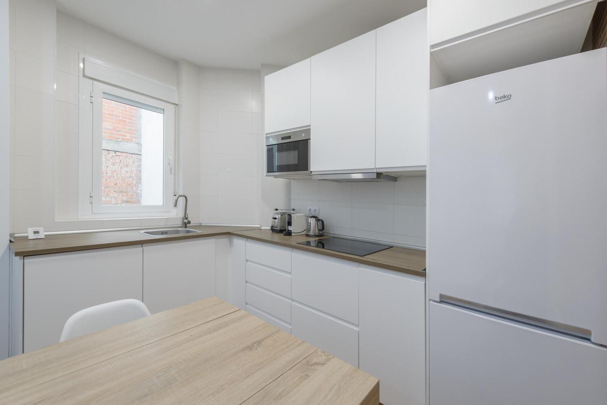 Apartmán Avila Calle, Precioso Estudio En Santiago Bernabeu-Estrecho En Segundo Piso Sin Ascensor Madrid Exteriér fotografie