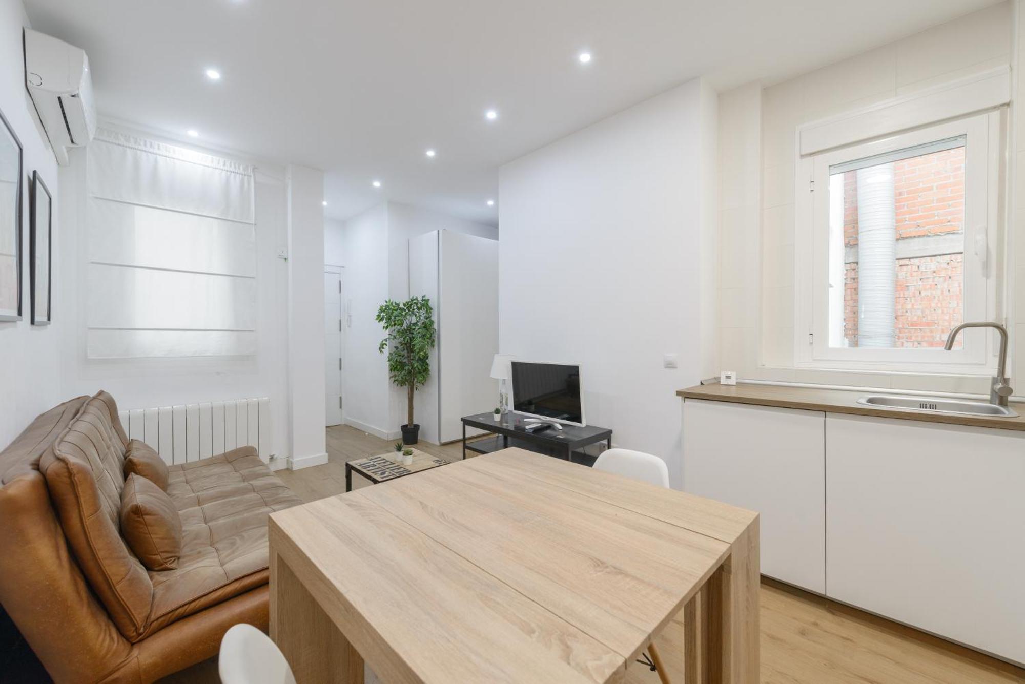 Apartmán Avila Calle, Precioso Estudio En Santiago Bernabeu-Estrecho En Segundo Piso Sin Ascensor Madrid Exteriér fotografie